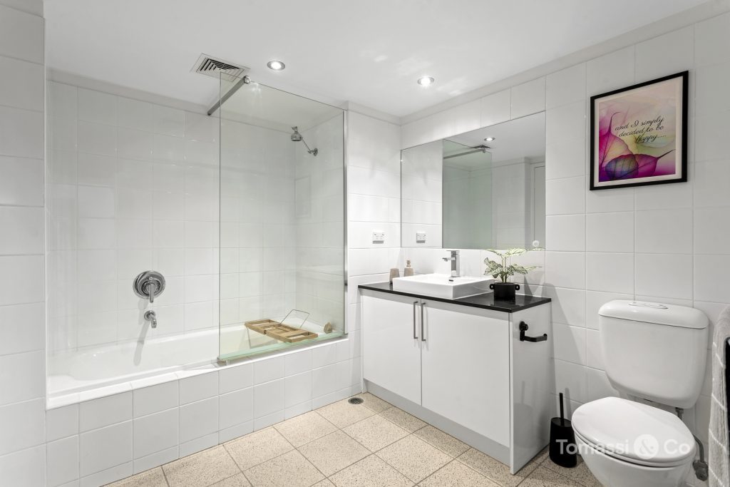 207/633 Church Street
